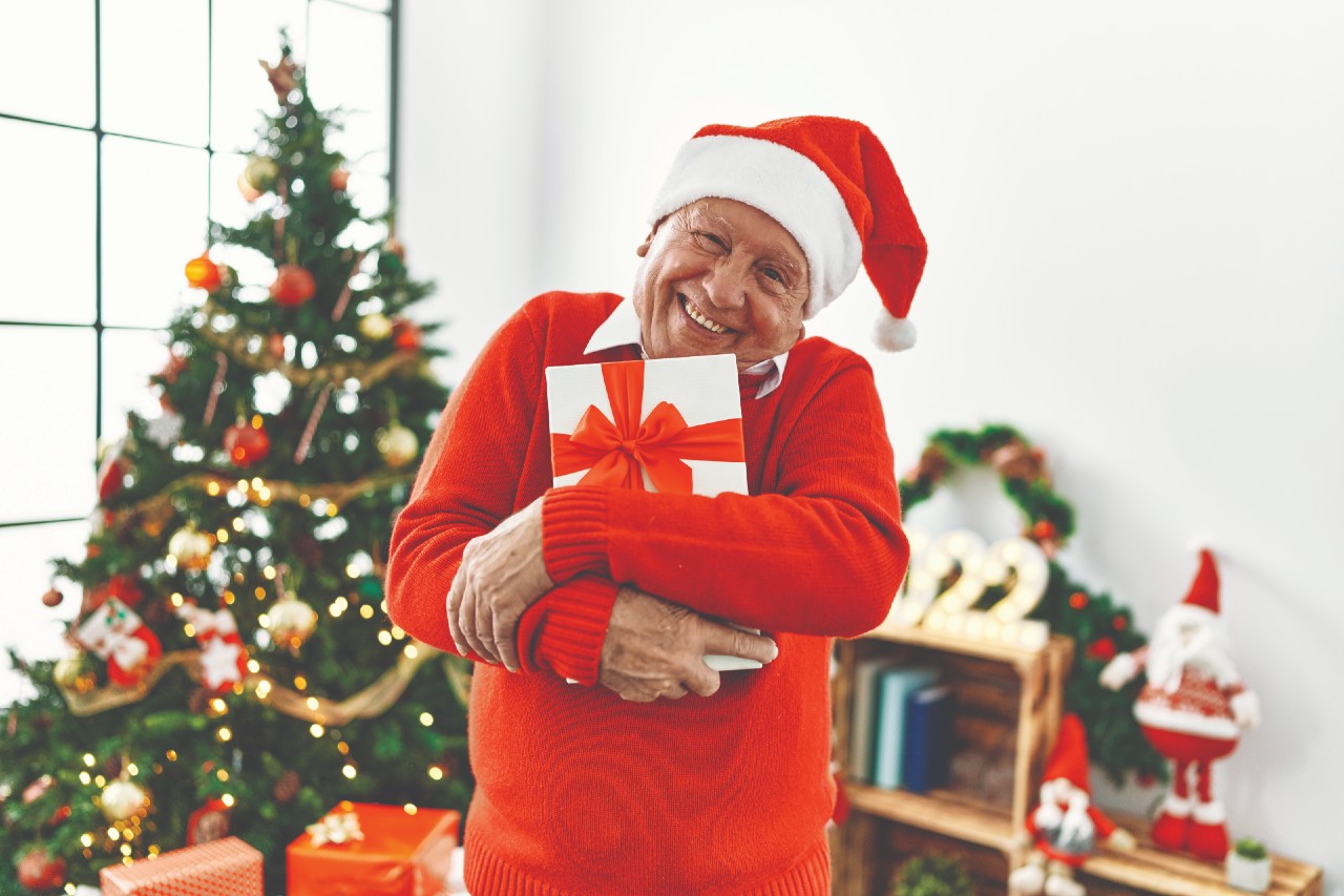 The Treat Yourself Holiday Gift Guide - LA Boomers Magazine